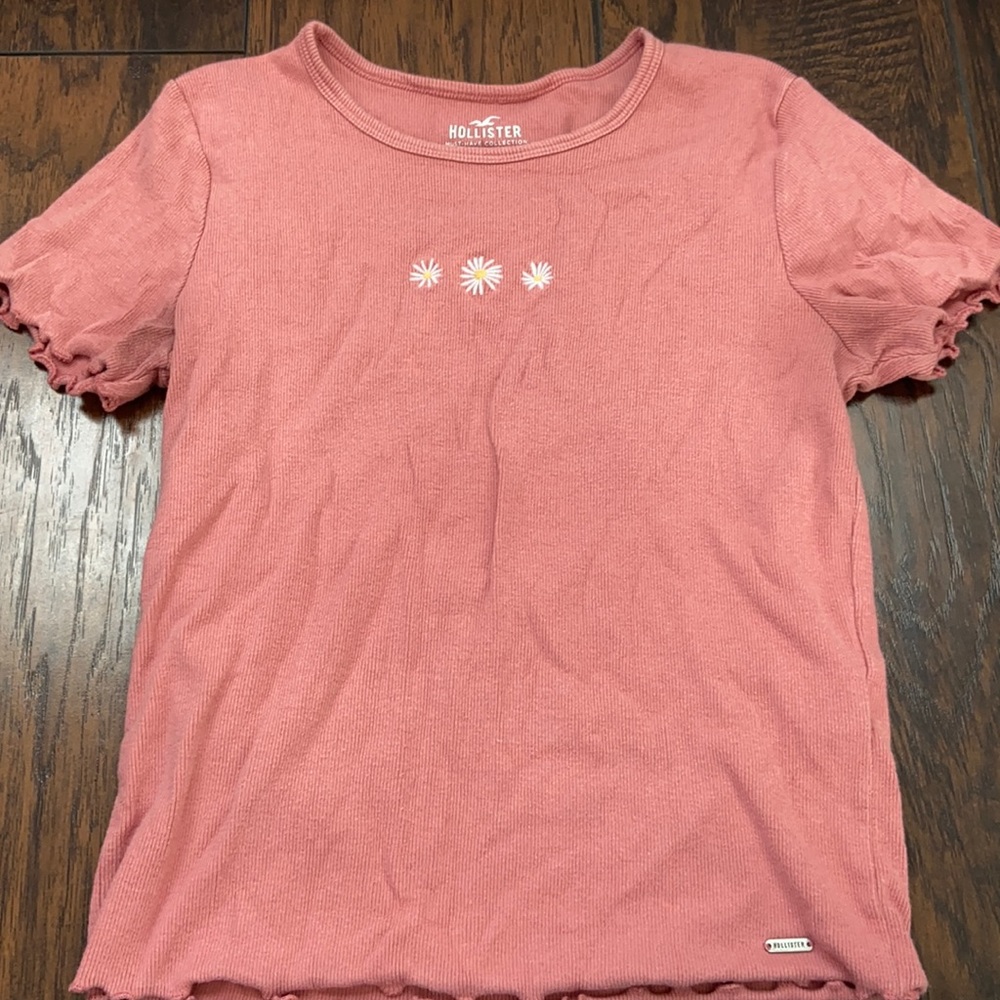 Pink Hollister t-shirt